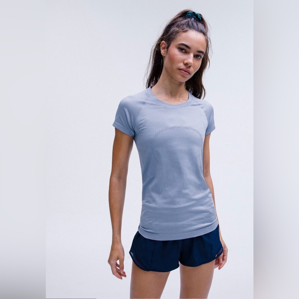 Lululemon Swiftly Tech Hip Length Short Sleeve Shirt 2.0 Blue Size 4